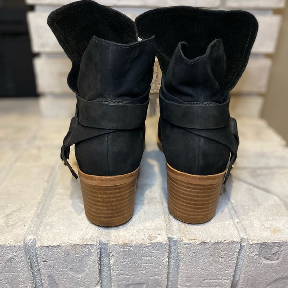 UGG Elora Black Nubuck Suede Boot womens size 8.5 - Picture 4 of 6